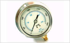 Manómetro con glicerina de 2.5" de dial en bronce con conexión vertical - Bogotá, Colombia